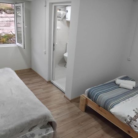 Tebdi Qor, Warm Home Mestia Luaran gambar