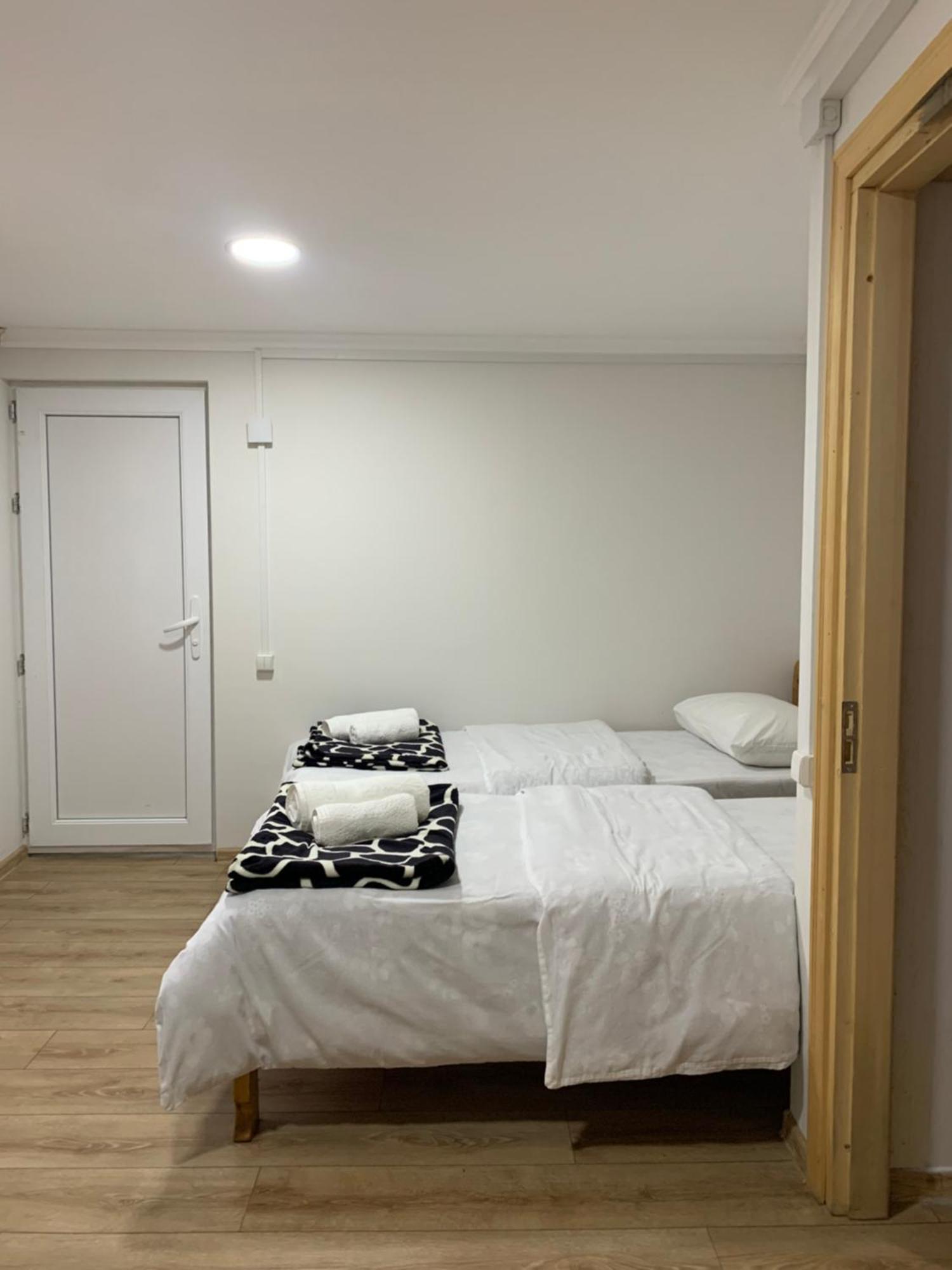 Tebdi Qor, Warm Home Mestia Luaran gambar