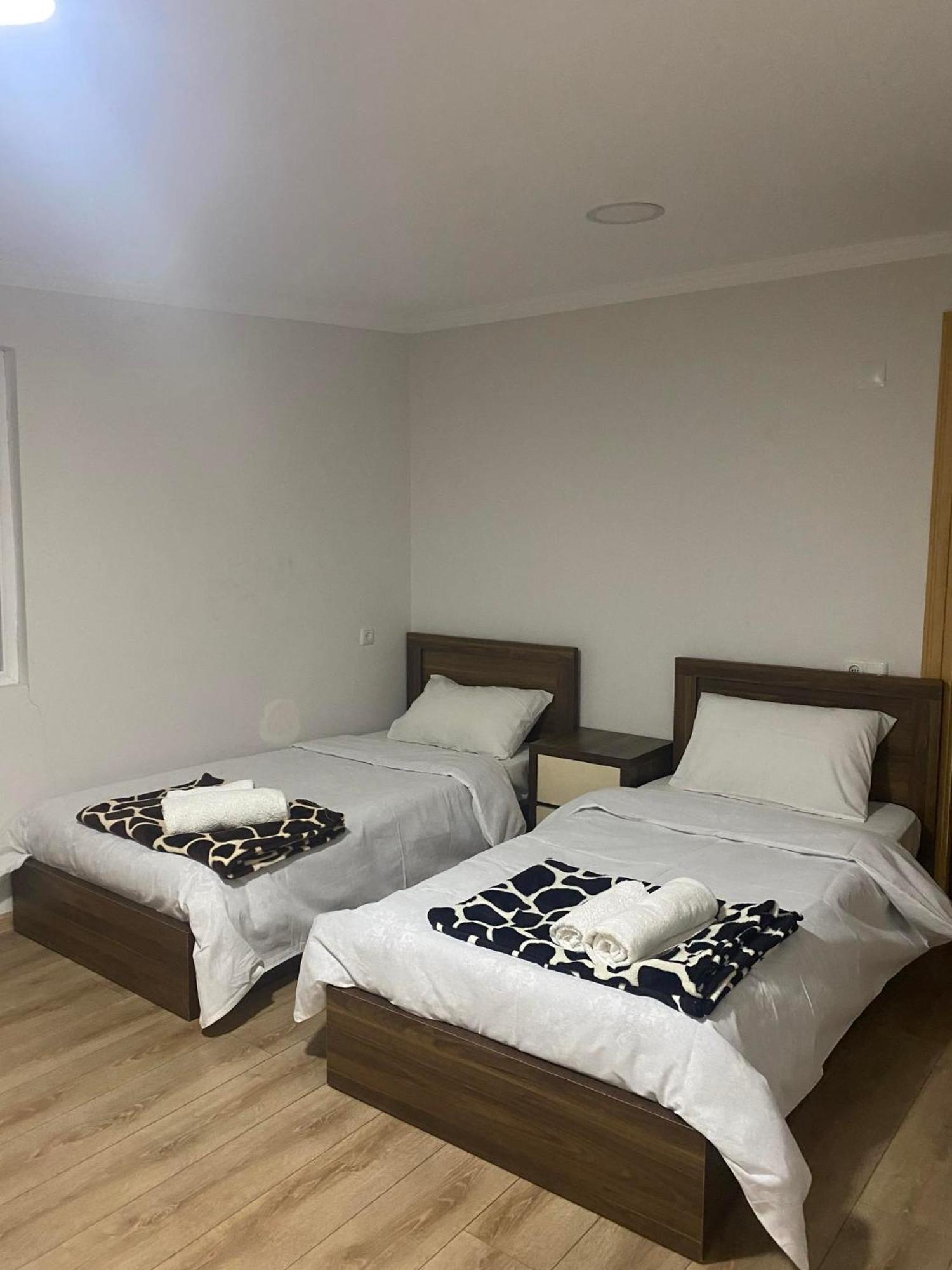 Tebdi Qor, Warm Home Mestia Luaran gambar